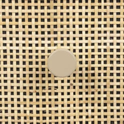 Beige Nachtkastje Met Rotan Lade -Zuiver Verkoop beige nachtkastje met rotan lade amaya bodio 05