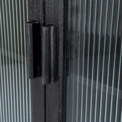 Zwarte Kast Met Ribbelglas -Zuiver Verkoop by boo eden zwarte kast met ribbelglas 01