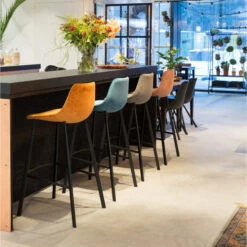 Hoge Fluwelen Barstoel -Zuiver Verkoop dutchbone franky hoge fluwelen barstoel 05