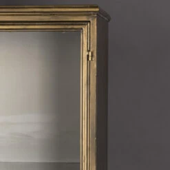 Vitrinekast Antiek Messing 19 Vitrinekast Antiek Messing -Zuiver Verkoop dutchbone gertlush antiek messing vitrinekast 06