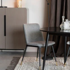 Eetkamerstoel Gouden Poten -Zuiver Verkoop eetkamerstoel stof met goud lionel lumz home 09