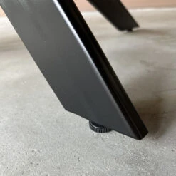 Eettafel Ovaal Zwart -Zuiver Verkoop eettafel ovaal zwart bodio flos 01