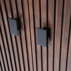 Donkerbruine Kast Met Houten Latjes -Zuiver Verkoop eleonora remi donkerbruine kast met houten latjes 06