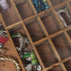 Tafeltje Met Vitrine -Zuiver Verkoop kare design collector tafeltje met vitrine naturel 02 1