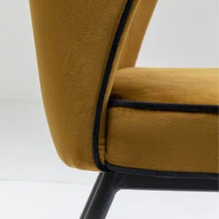 Fluwelen Eetkamerstoel -Zuiver Verkoop kare design irina fluwelen design eetkamerstoel 01