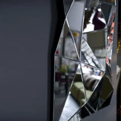 Geometrische Design Spiegel -Zuiver Verkoop kare design prisma spiegel geometrisch 120cm 02 1