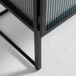 Zwart Dressoir Met Ribbelglas -Zuiver Verkoop kave home trixie zwart dressoir met ribbelglas 08