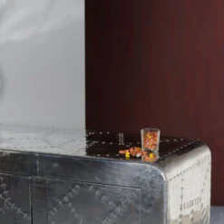 Dressoir Zilver Aluminium 10 Dressoir Zilver Aluminium -Zuiver Verkoop lavis witold zilveren wandkast van aluminium 04