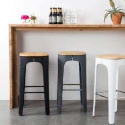 Moderne Barkruk -Zuiver Verkoop moderne barkruk up high lumz home 01