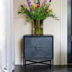 Zwart Nachtkastje Van Hout -Zuiver Verkoop richmond interiors blax zwart nachtkastje van hout 07