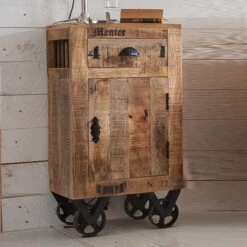 Rustiek Nachtkastje Van Mangohout