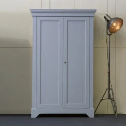 WOOOD Brocante Kast Grenen -Zuiver Verkoop woood isabel brocante kast in grenen 05