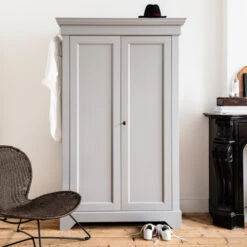 WOOOD Brocante Kast Grenen -Zuiver Verkoop woood isabel brocante kast in grenen 07