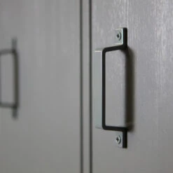 WOOOD Hoge Lockerkast Van Grenen -Zuiver Verkoop woood stijn hoge lockerkast van grenen 08