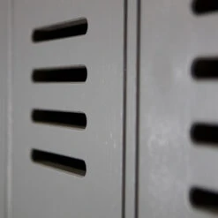 WOOOD Hoge Lockerkast Van Grenen -Zuiver Verkoop woood stijn hoge lockerkast van grenen 09