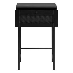 Zwarte Rotan Nachtkastje 11 Zwarte Rotan Nachtkastje -Zuiver Verkoop zwarte rotan bijzettafel bodio pose 03